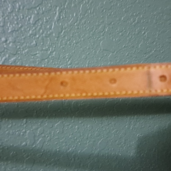 Louis Vuitton Purse - Picture 4 of 15